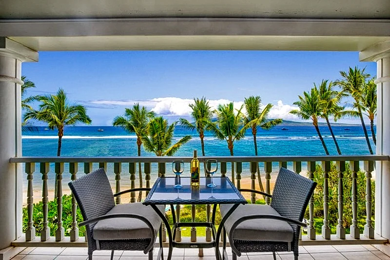 Oceanfront Condo in Lahaina!! 429