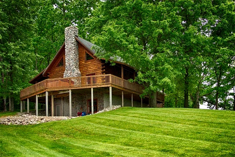 Conner Homestead Lodge in Hocking Hills