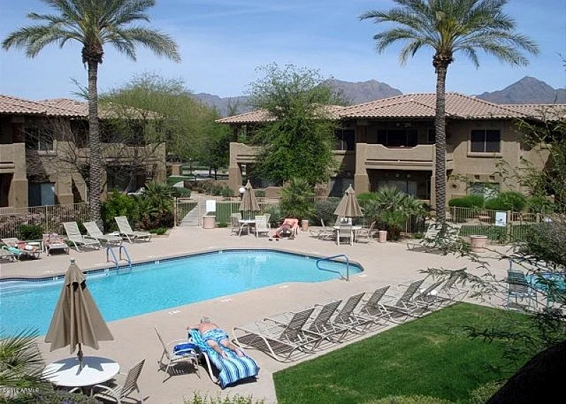 Two Comfortable Master Suites Close to all Scottsdale has to Offer!