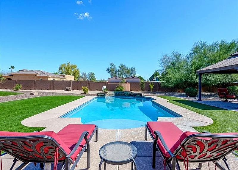 Expansive Vacation Home for Your Next AZ Vacation! Back Yard Paradise