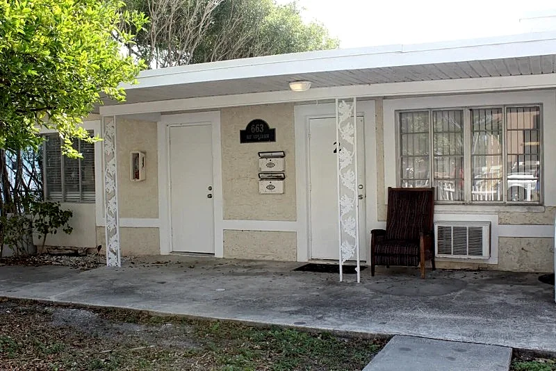 C1 Efficiency direct waterfront 2 min walk 2 beach