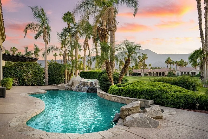 Spacious 5BR Desert Oasis: Pool, Hot Tub, & Fire Pit | PGA West Golf Course