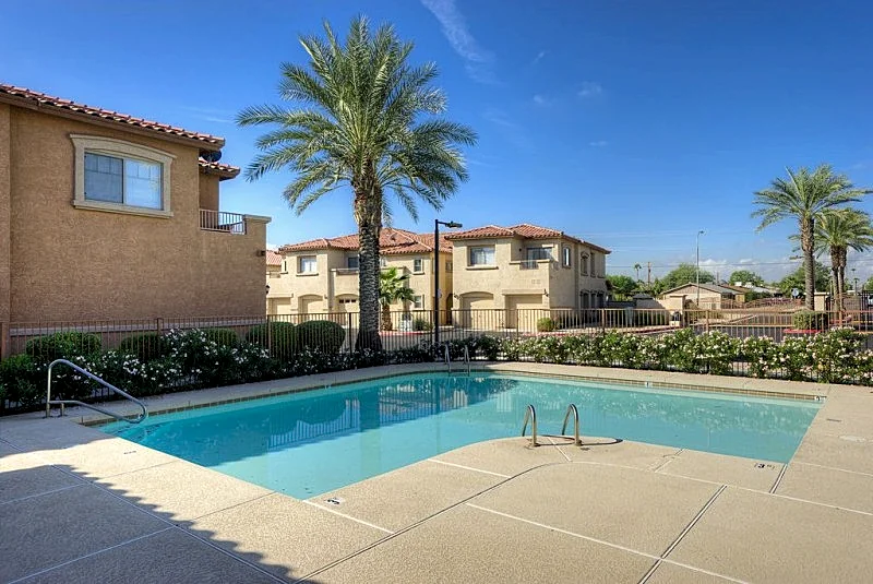 FANTASTIC! Fully Updated Resort-Like Old Town Downtown Scottsdale Condo / Tempe