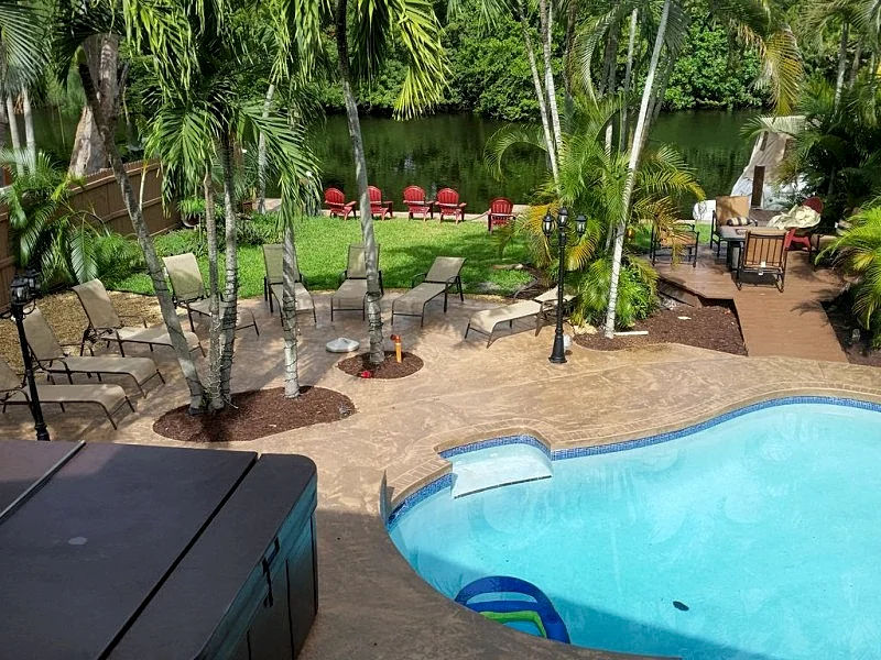 Villa Lion 2. Dreamers Oasis 4/2 waterfront