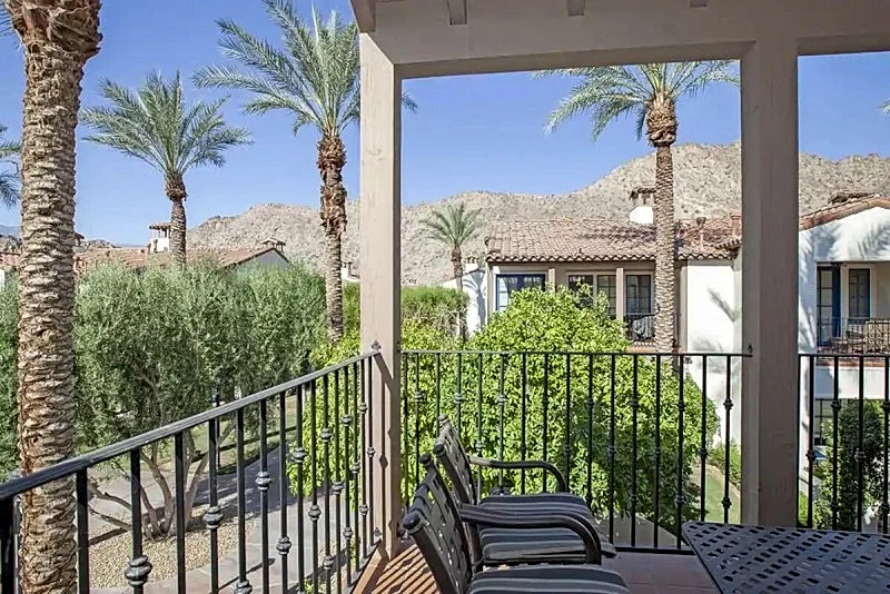 #369- Beautiful Upstairs 3 Bedroom 3 Bath Villa