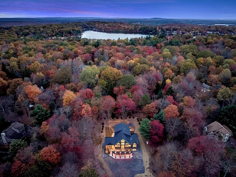 "Light My Fire" 8 Bedroom, Hot Tub, Firepit, Outdoor Bar, Sauna, Elevator