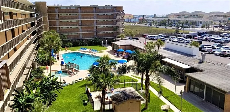 OUR BEACH IS NOW OPEN - A REAL BEACHFRONT PANORAMIC GULF VIEWS