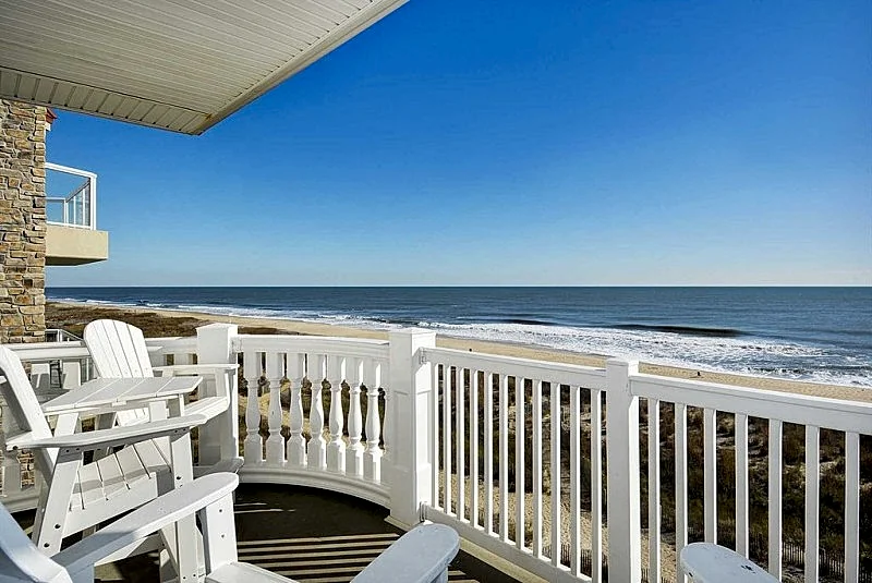 Fabulous Views from this Spacious Ocean Front 4 BR Condo Sleeps 12 Indoor Pool not open 2020