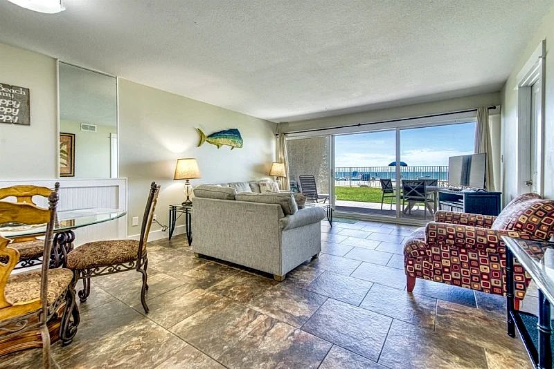 C103 | Beachfront with Beach Service, Pool, & WiFi