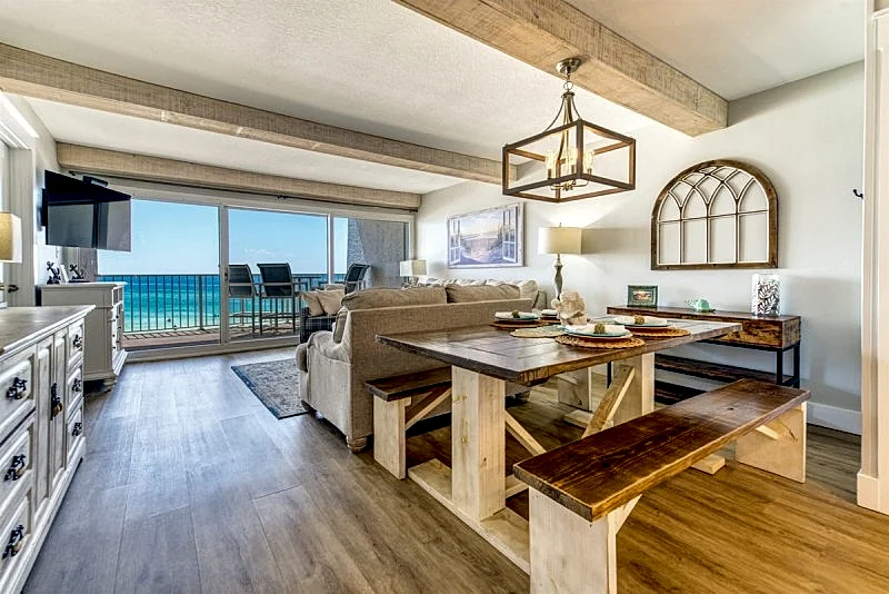 C301 | Beachfront with Beach Service, Pool, & WiFi
