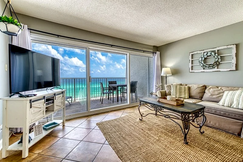 D602 | Beachfront with Beach Service, Pool, & WiFi
