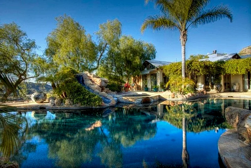 Hidden OASIS in the Malibu Wine Trail.....