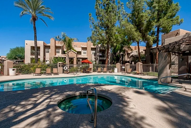 Gorgeous Scottsdale 2 Bdrm Condo