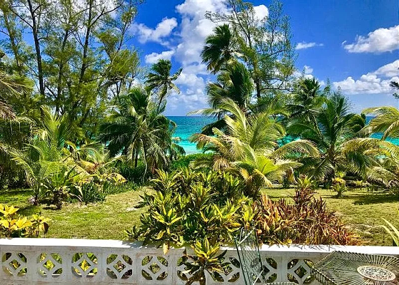 Private Beachfront Estate on Pink-Sand Poponi Beach, Walk to Two Restaurants