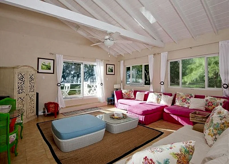 Beachfront House on the Calm Tranquil Waters of Beautiful Gaulding Cay Beach