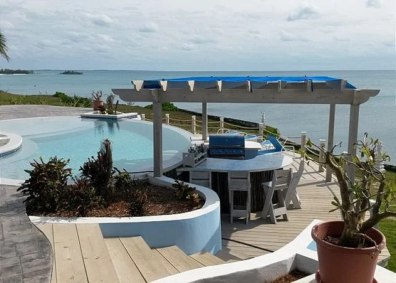 CLIFF-TOP ESTATE WITH POOL, Spectacular Sunsets, Direct Caribbean Access