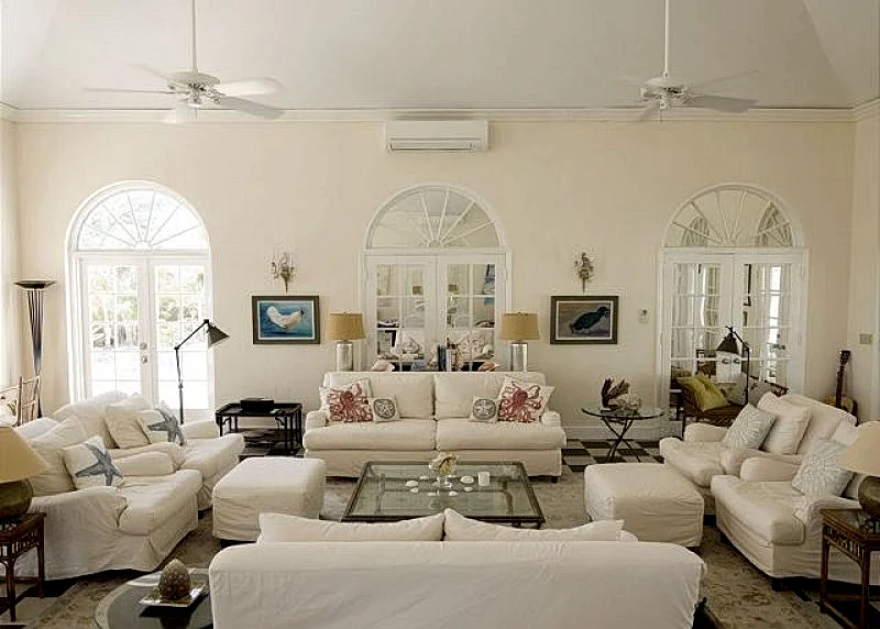 Luxurious Beachfront Estate with Pool on Exclusive Windermere Beach