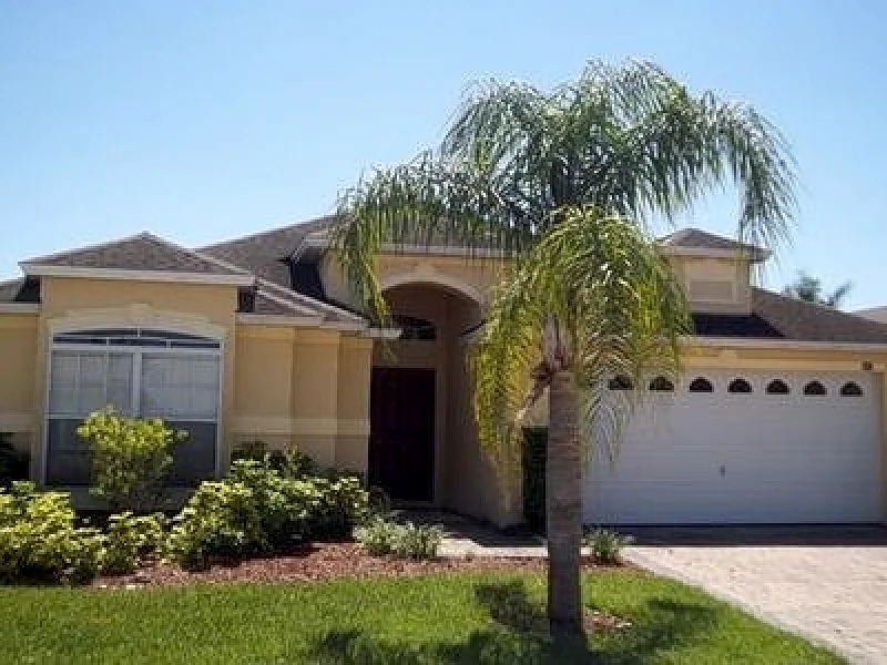 South Facing Pool, no rear neighbors, 4 bed 3 full baths