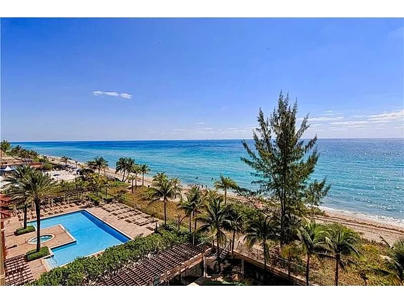 Upscale Luxury Sunny Beach Condo 2080 S Ocean Dr Unit 908, Hallandale Beach