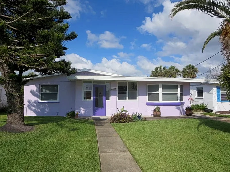 2 bedroom beachside home lrg fenced yard dogs welcome