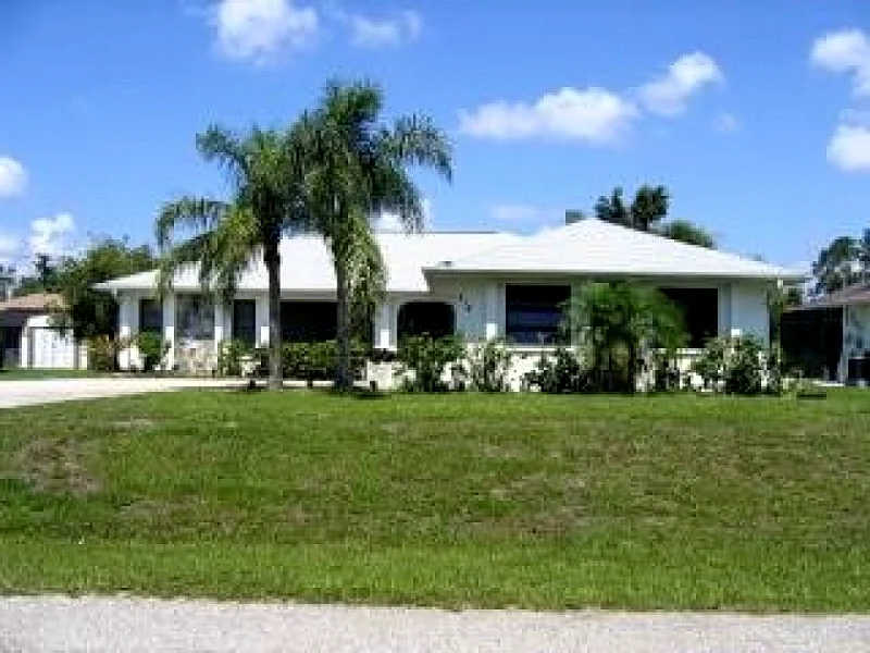 SPACIOUS HOME WITH HEATED POOL