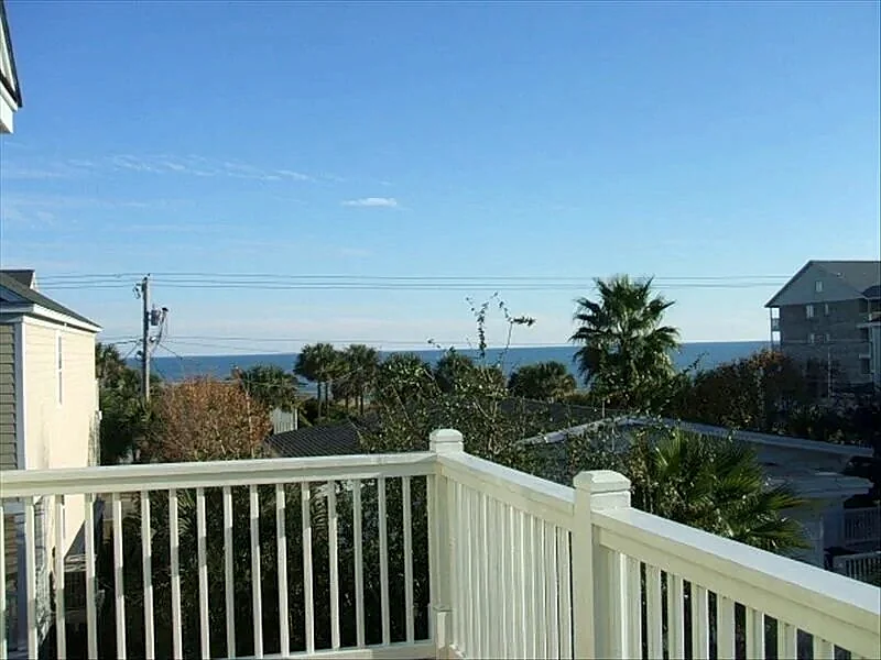 JUST STEPS TO THE BEACH - Heated Private Pool - Hot Tub- Surf & Turf