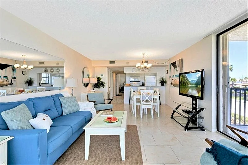 Bright & Beachy Oceanfront Condo w/ Corner Balcony