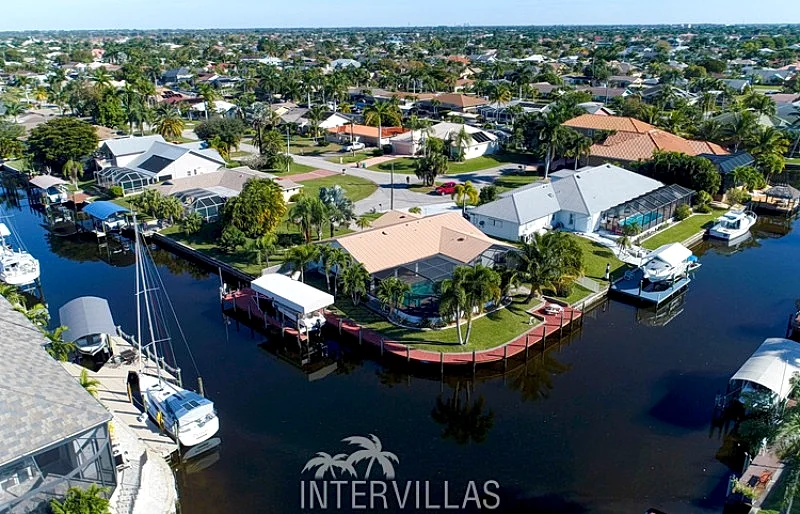 Cape Coral Vacation Homes | Villa Sunset Corner