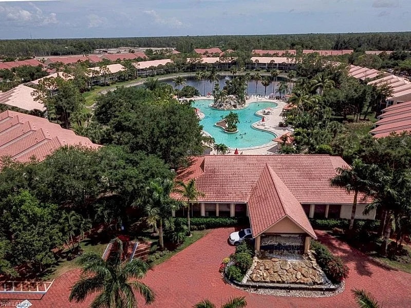 Hidden Lake DR | Naples Vacation Condo in Naples, Florida, United States — photo 2