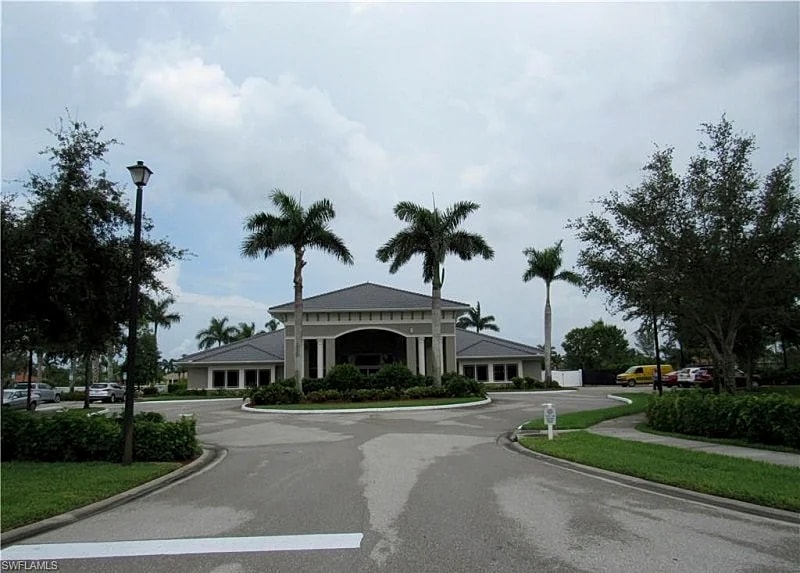 Charming 2 Bedroom, 2 Bath Home in Reflection Lakes, Naples in Naples, Florida, United States — photo 3