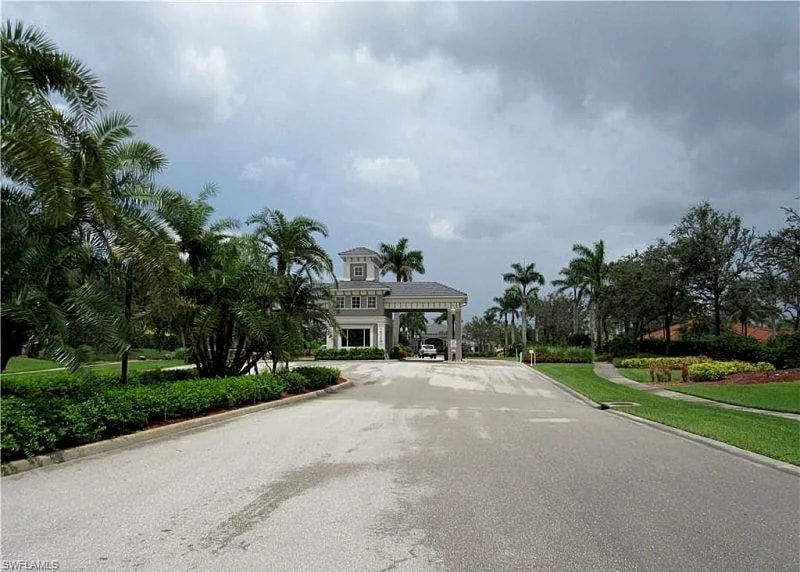 Charming 2 Bedroom, 2 Bath Home in Reflection Lakes, Naples in Naples, Florida, United States — photo 5