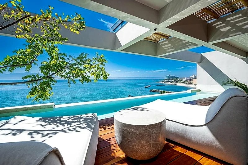 Amazing Oceanfront Villa with private pool