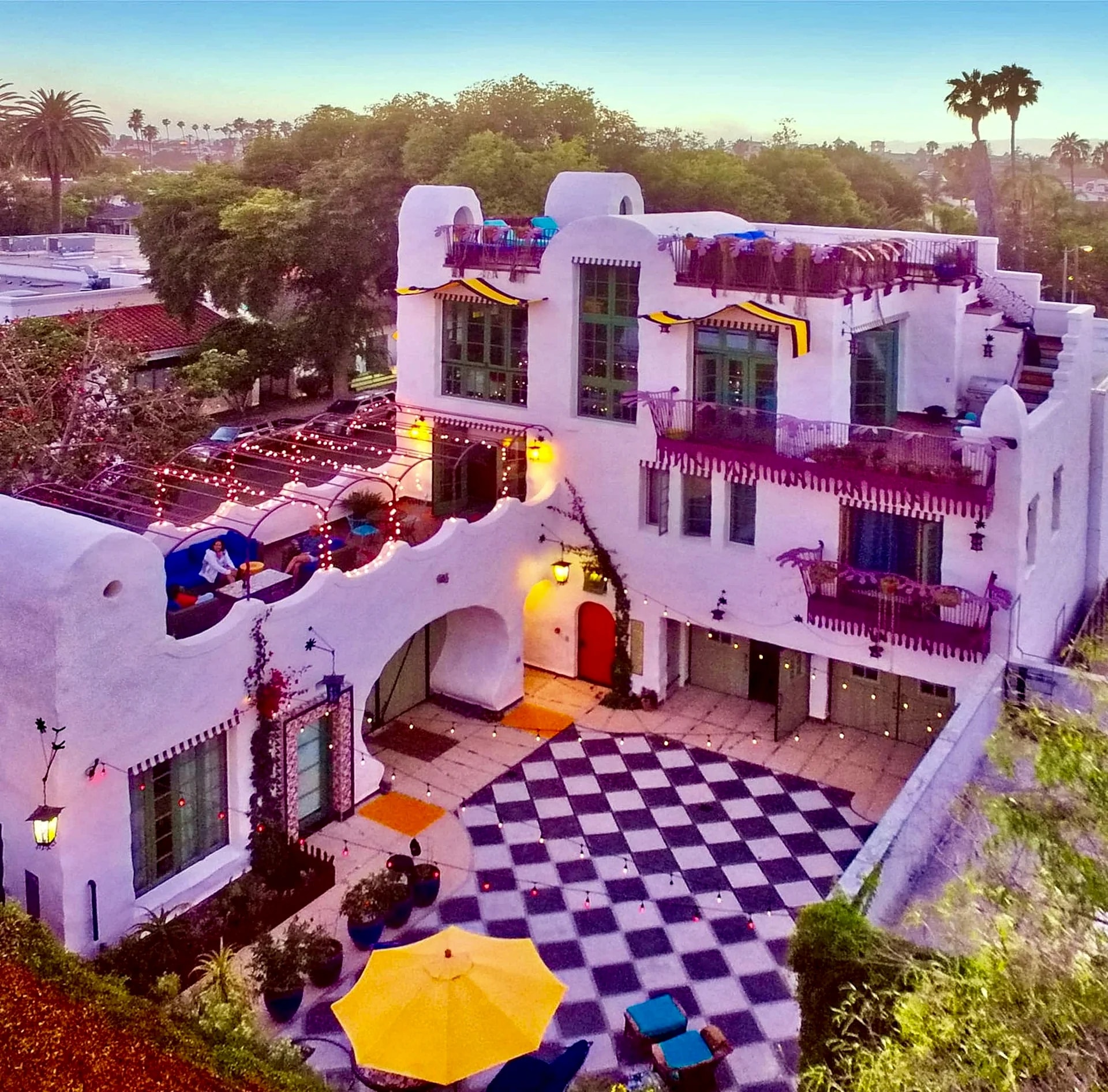 Architectural Downtown View home -4 bed/ 5 bath