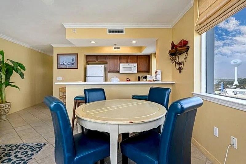 Destin West Pelican 601 in Okaloosa Island, Florida, United States — photo 5