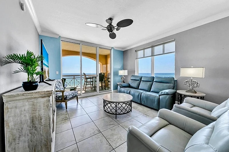 Azure 618 in Okaloosa Island, Florida, United States — photo 2