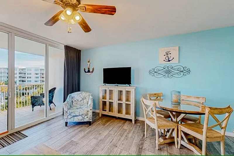 Destin West Pelican 501 in Okaloosa Island, Florida, United States — photo 4