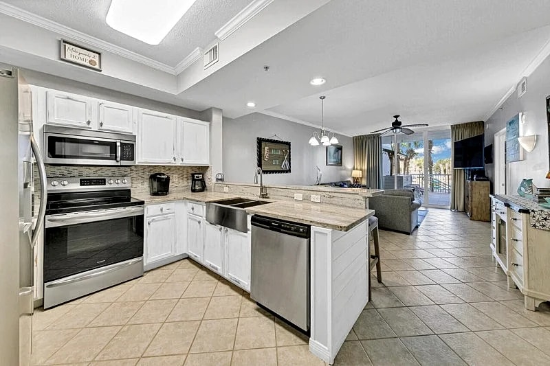 Destin West Pelican L-07 in Okaloosa Island, Florida, United States — photo 5