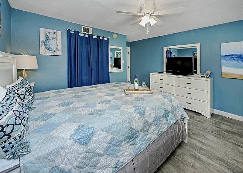 TROPICAL ISLE 113 in Okaloosa Island, Florida, United States — photo 5