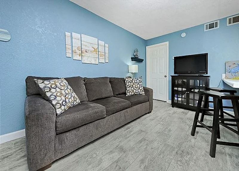 TROPICAL ISLE 113 in Okaloosa Island, Florida, United States — photo 2