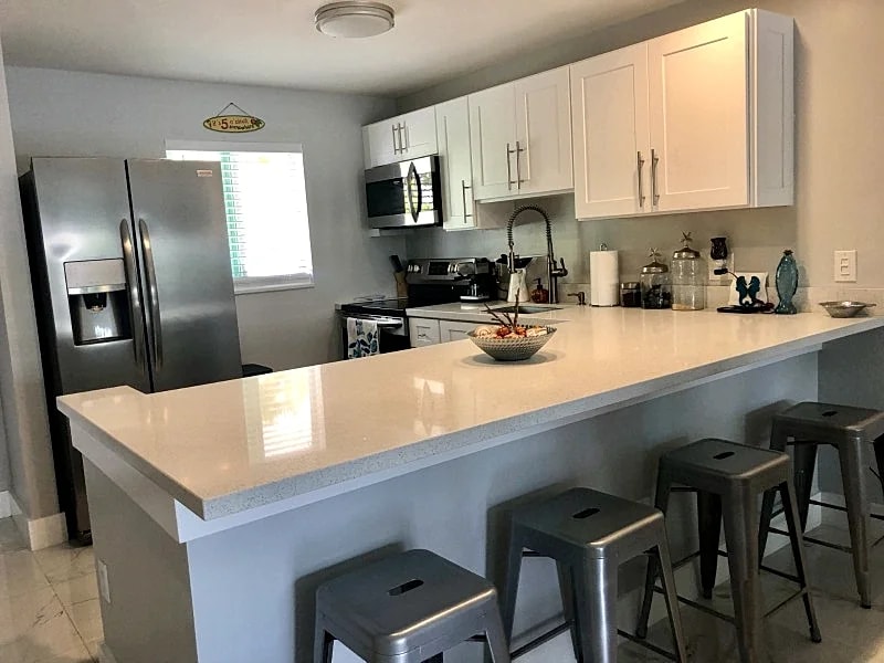 Cozy & Charming Waterfront Condo - Marathon in Marathon, Florida, United States — photo 3