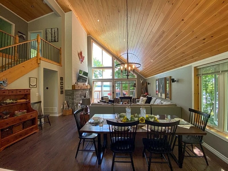 Lakefront Cottage #617 on Beautiful Halls Lake, Minden in Algonquin Highlands, Ontario, Canada — photo 3