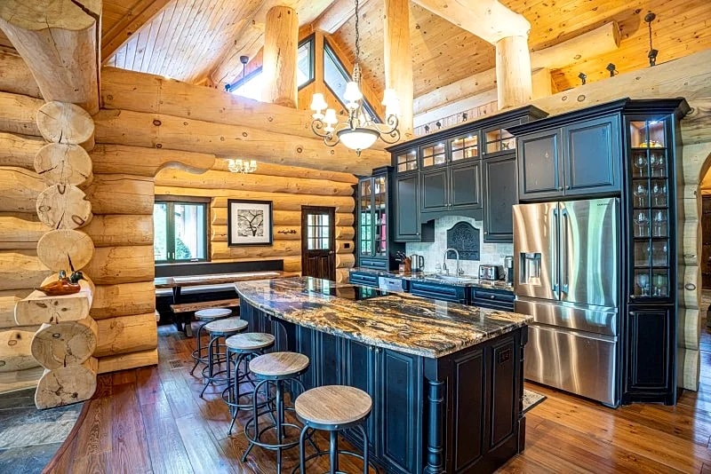 Muskoka Lakefront Cottage #909 on Sparrow Lake in Orillia, Ontario, Canada — photo 4