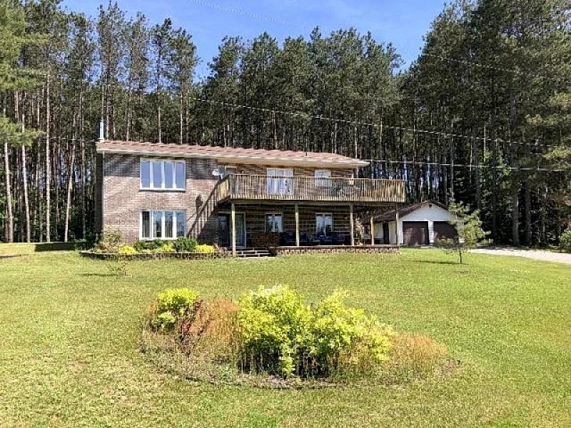 Cottage #471 in Almaguin Highlands, Ontario, Canada — photo 2