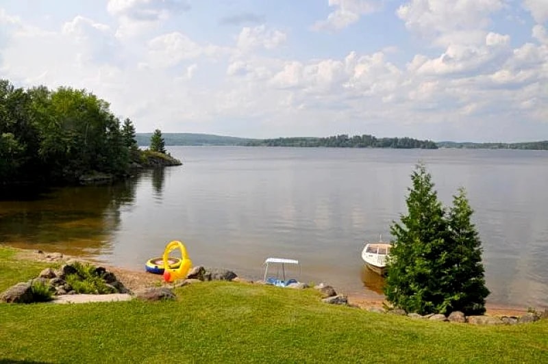 Cottage #833 in South Algonquin, Ontario, Canada — photo 2