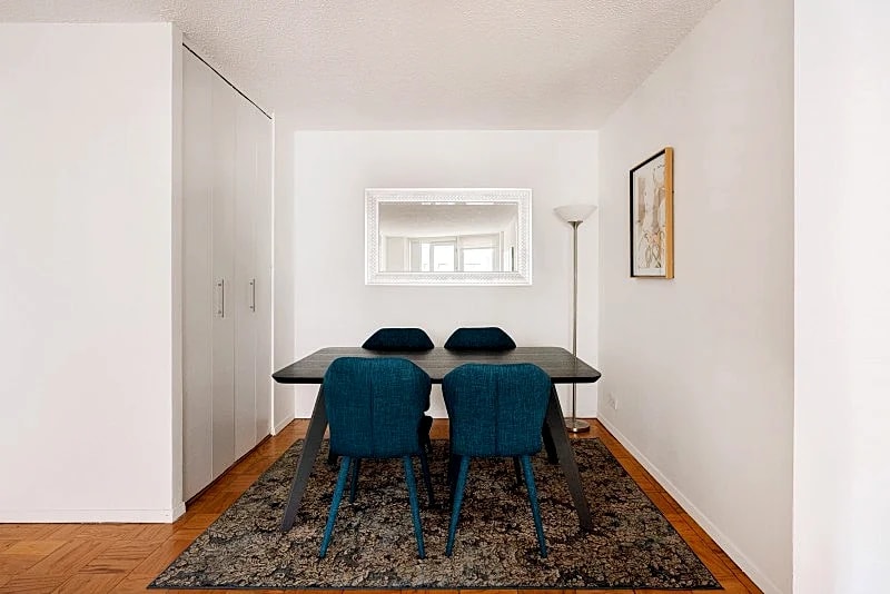 COLUMBUS CIRCLE: 3 BEDS 2 BATHS WITH PRIVATE BALCO in New York City, New York, United States — photo 5