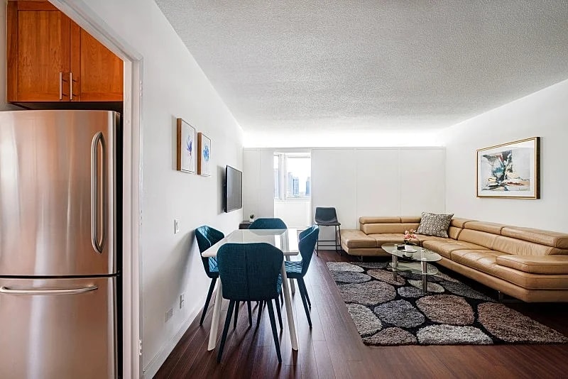 3 BEDS 2 BATHS - MURRAY HILL