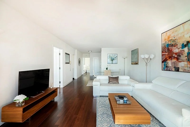 LUXURY 2 BEDS 2 BATHS IN MURRAY HILL in New York City, New York, United States — photo 2