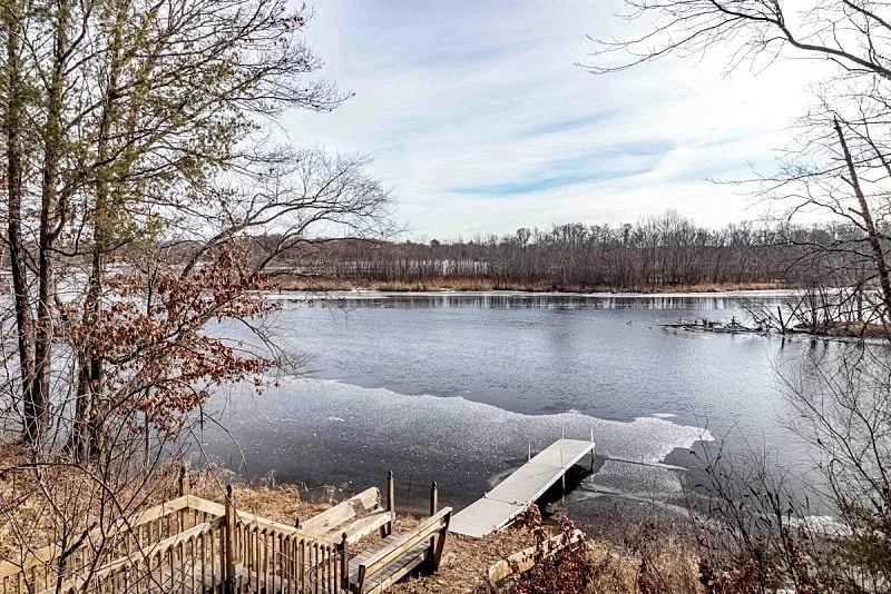 FAMILY RETREAT ON CASTLE ROCK LAKE WITH PRIVATE PIER in Necedah, Wisconsin, United States — photo 4