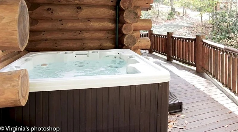 Business wifi, privacy, luxury, creek, firepit, theater, comfort and unique in Pigeon Forge, Tennessee, United States — photo 5