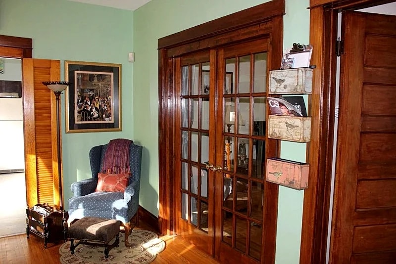 VINTAGE SITE IN LINCOLN SQUARE in Chicago, Illinois, United States — photo 4